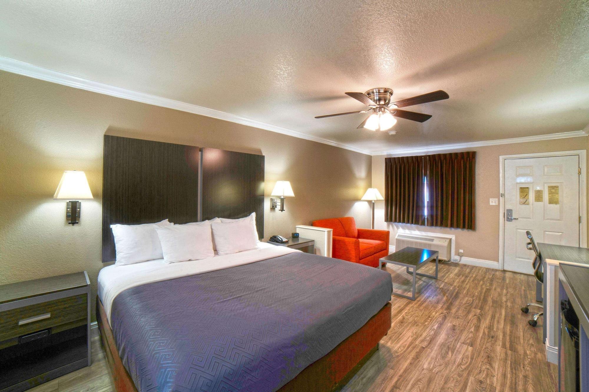 Econo Lodge Inn & Suites Корпус-Кристи Экстерьер фото